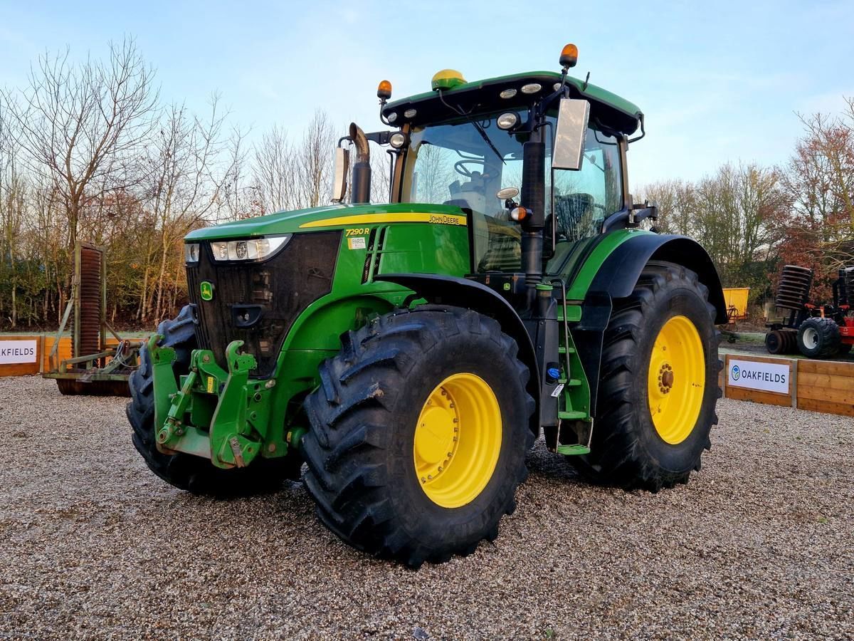 John Deere 7290 R Tractor €85,446