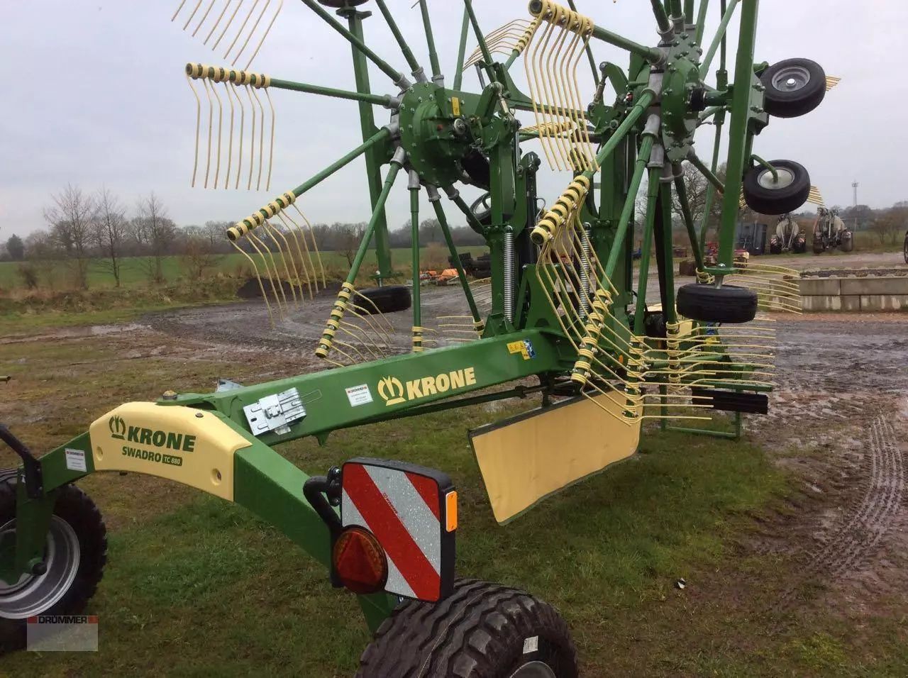 E-FARM: Krone Swadro TC 880 - Andaineur - id QNBRZ7X - 28 500 € - Année: 2022 - Allemagne