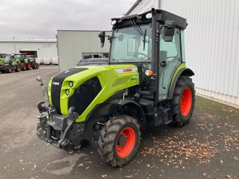 E-FARM: Claas Nexos 240 - Traktor - id IHNEGVV - 59.000 € - Baujahr: 2022 - Abgelesene Motorstunden: 457,Motorleistung (PS): 103,Deutschland