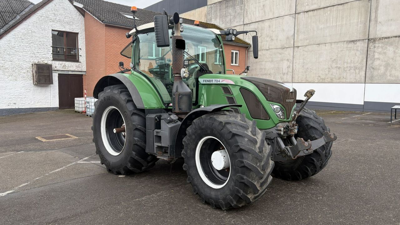 Fendt 724 Vario Трактор 55 000 €