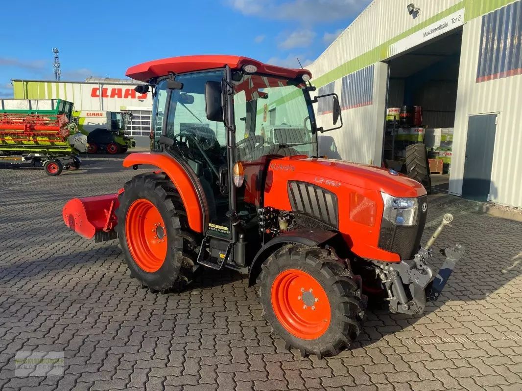 E-FARM: Kubota l2-522 dhc - vorfürmaschine - Tractor - id ZNXKCXD - €45,900 - Year of construction: 2024 - Engine hours: 205,Engine power (HP): 54,Germany