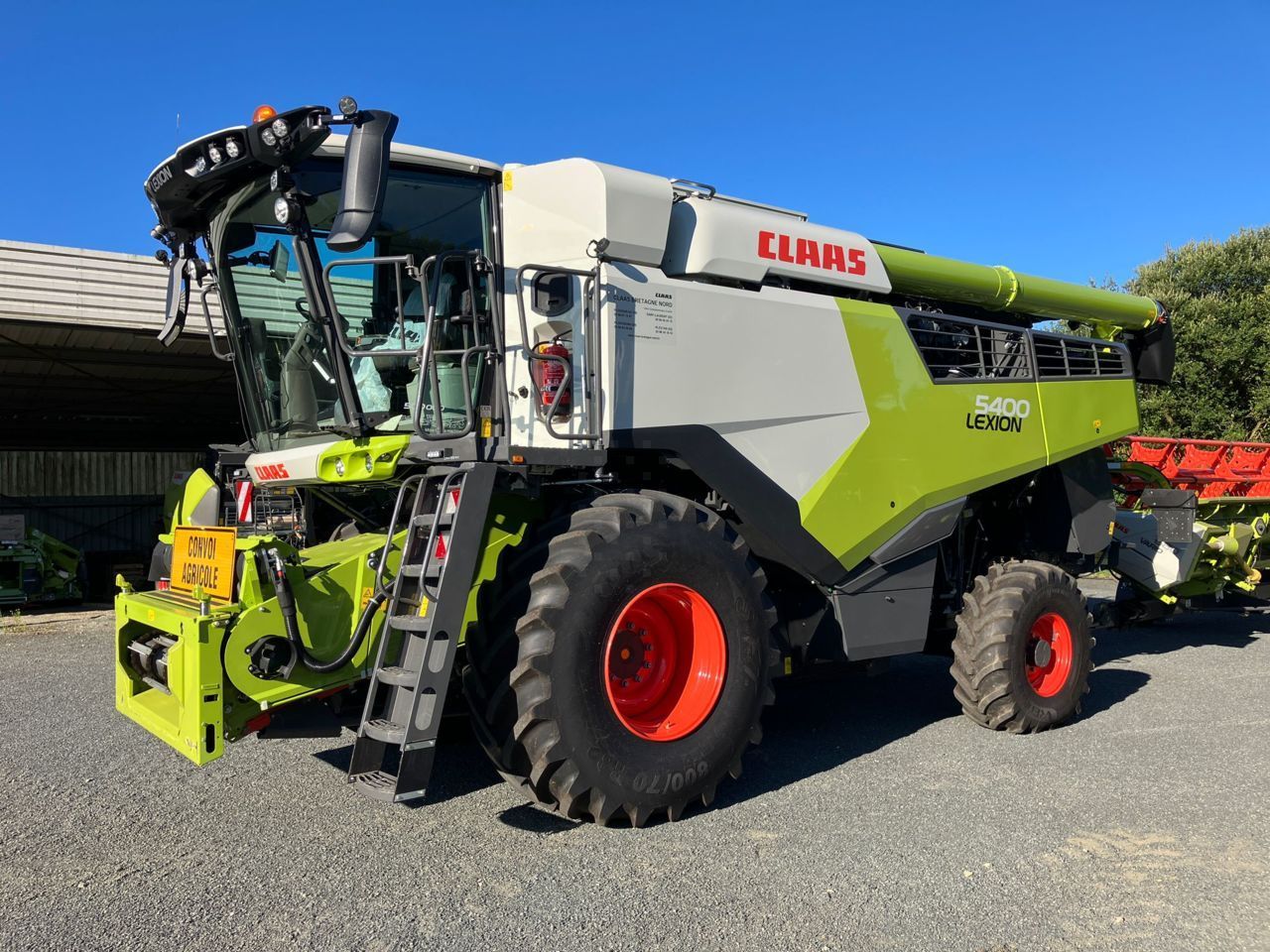 Claas Lexion 5400 Combine harvester €315,000