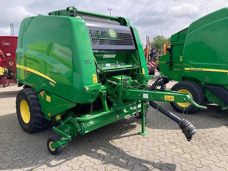 John Deere 990 Baler €18,900