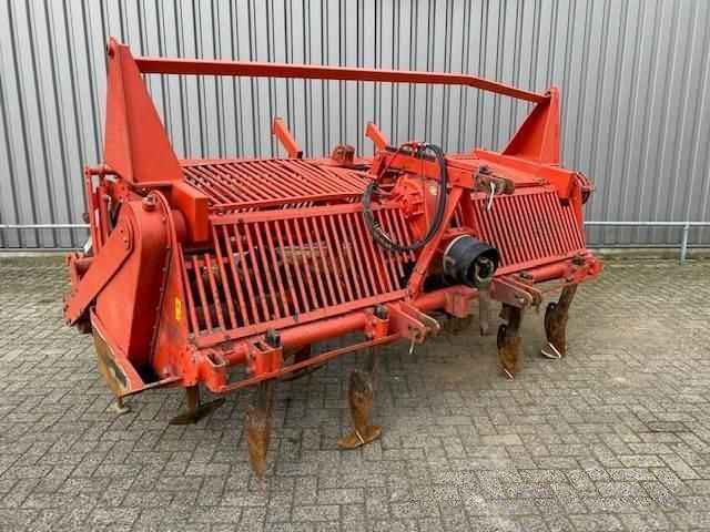 E-FARM: Farma spitmachine 3 mtr. - Kreiselegge - id KHS9L5H - 2.950 € - Niederlande