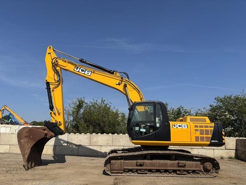 JCB js240 lc Excavator pe șenile 42.129 EUR