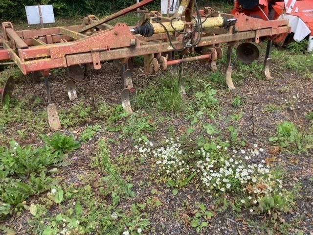 E-FARM: Rau dechaumeur - Cultivateur - id LGVUHJL - 4 200 € - Année: 1997 - France