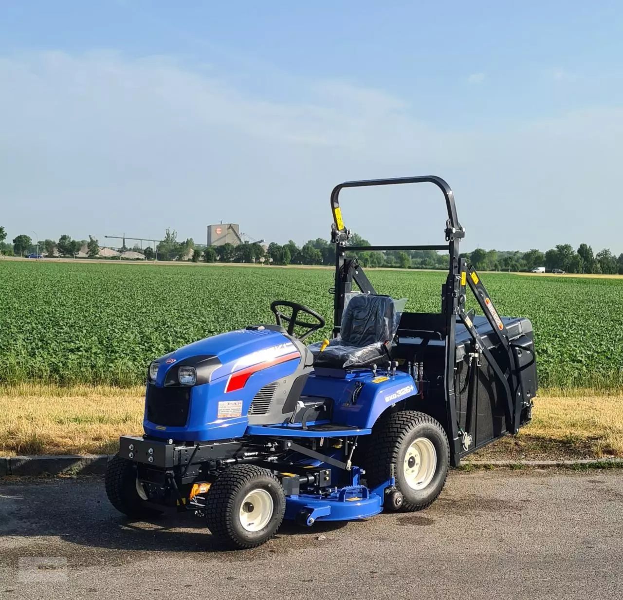 E-FARM: Iseki SXG 326 - Tracteur - id NB5XWJQ - Année: 2022 - Puissance du moteur (chevaux): 27,Allemagne