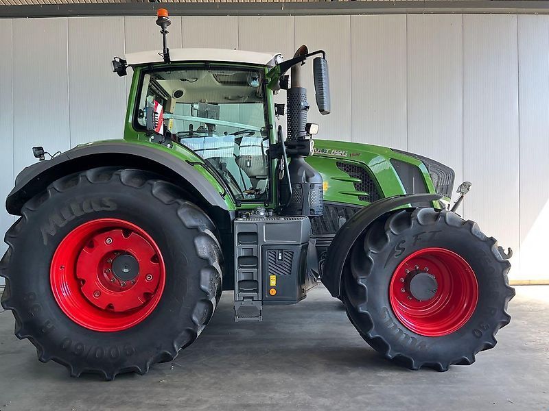 Fendt 826 Vario Tractor €136,000