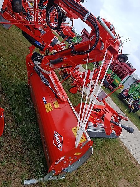 Kuhn TBE 222 Topper €11,000
