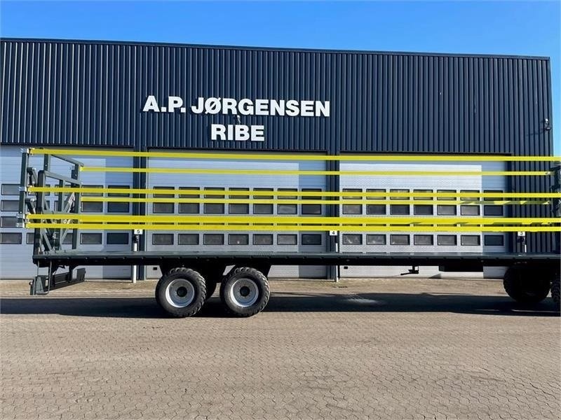 sonstige 12500 3-akslet med hydraulisk sideræk. trailer €37,196