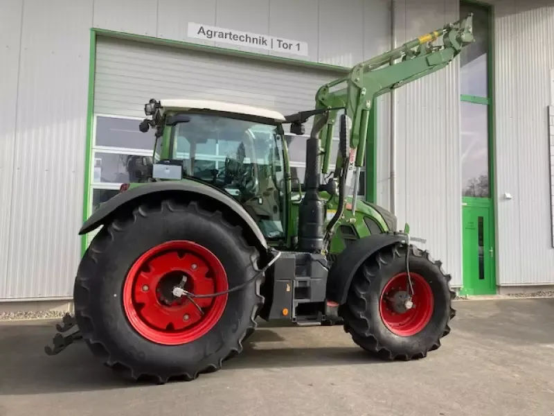 E-FARM: Fendt 720 Vario ProfiPlus - Traktor - id U3PQDBC - 155 000 EUR - Gyártási év: 2020 - Üzemóra (motor): 3260,Motor teljesítménye (LE): 200,Németország
