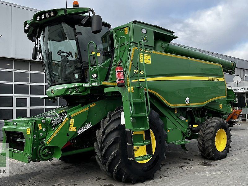 E-FARM: John Deere T 560 i HM - Mähdrescher - id JNGS6DZ - Baujahr: 2022 - Abgelesene Motorstunden: 565,Motorleistung (PS): 389,Deutschland