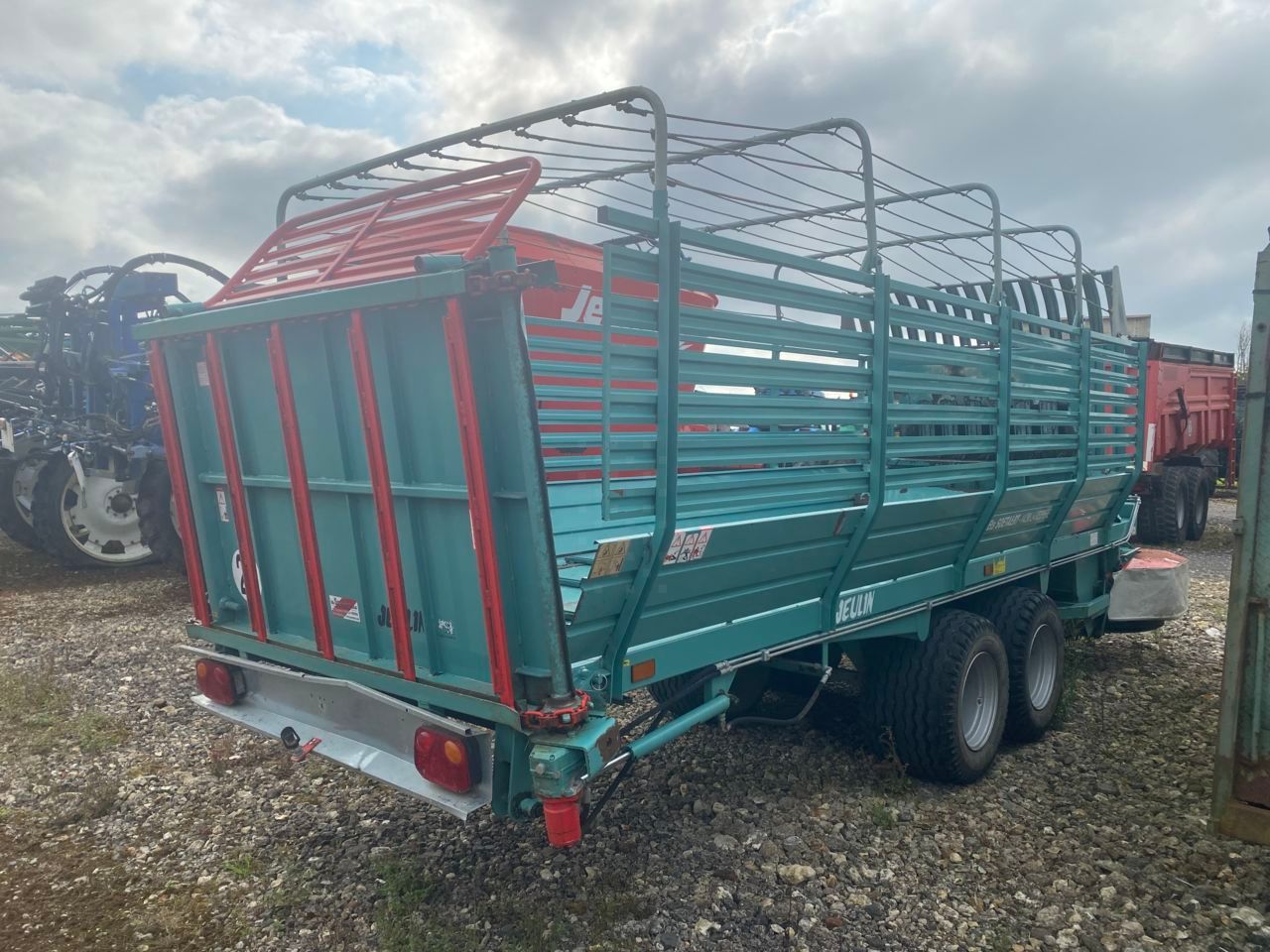 E-FARM: Jeulin t 300 st - Anhänger - id NXQQTHW - 22.500 € - Baujahr: 2020 - Frankreich