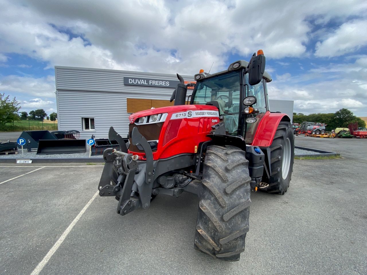 E-FARM: Massey Ferguson 6713 - Tractor - id XQAWSA2 - Año: 2019 - Horas: 2768,Potencia del motor: 130,Francia