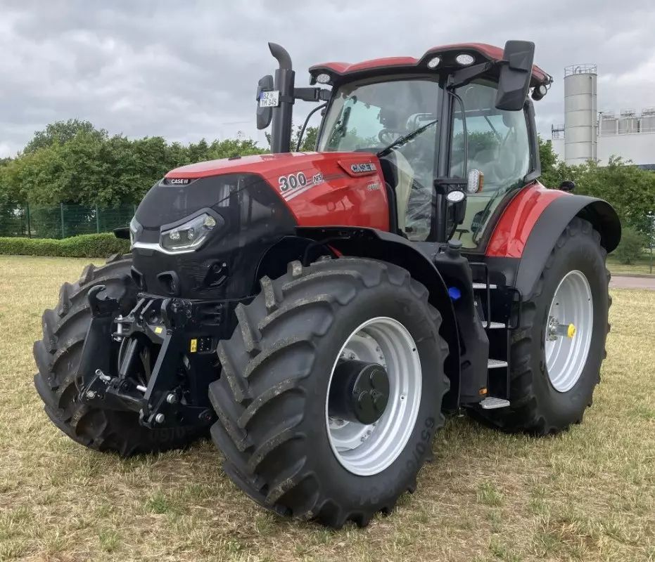 E-FARM: Case IH Optum 300 CVX - Traktor - id UHAFZJX - 145.800 € - Baujahr: 2023 - Abgelesene Motorstunden: 920,Motorleistung (PS): 300,Deutschland