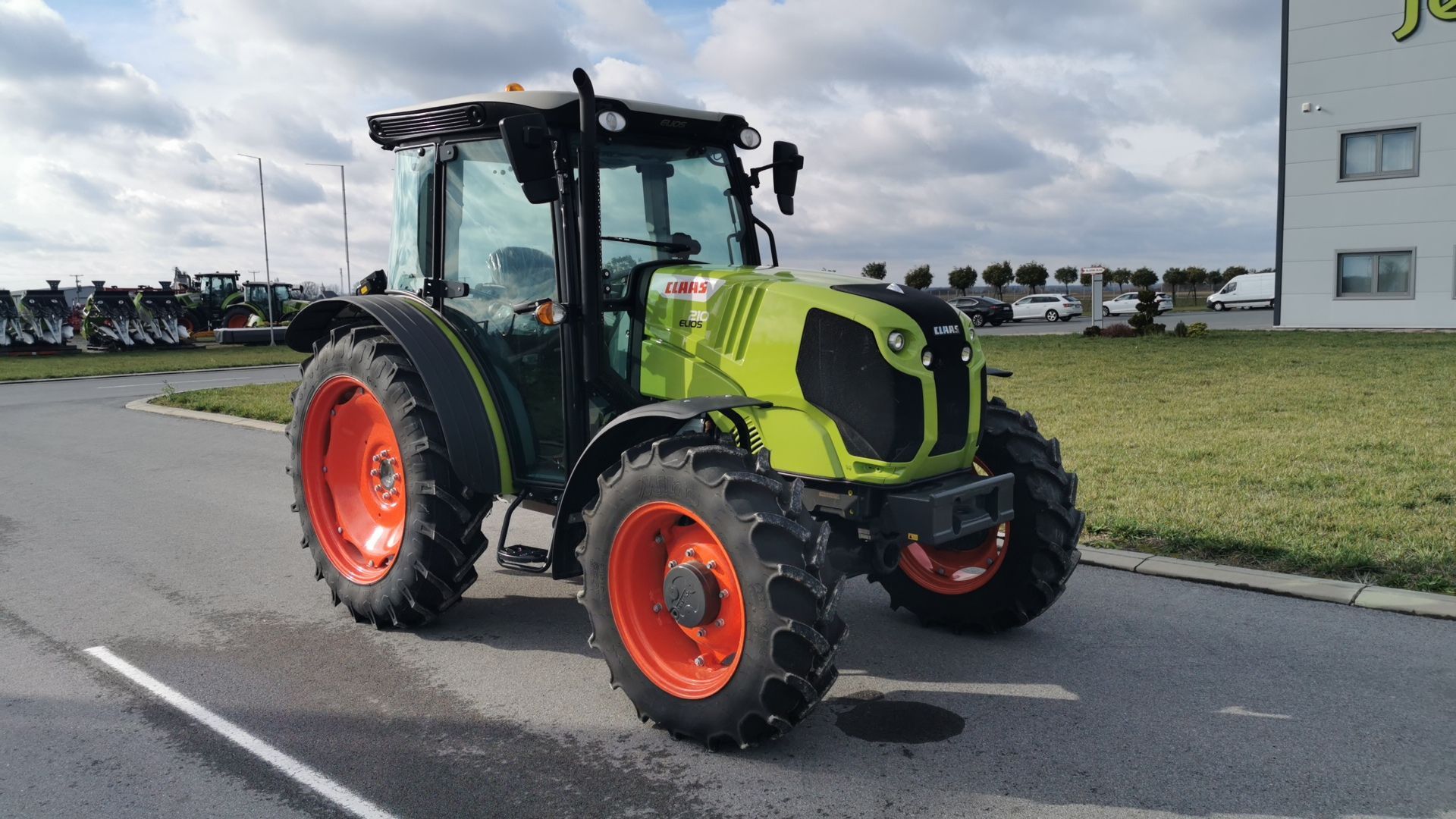 Claas Elios 210 Tractor €41,000