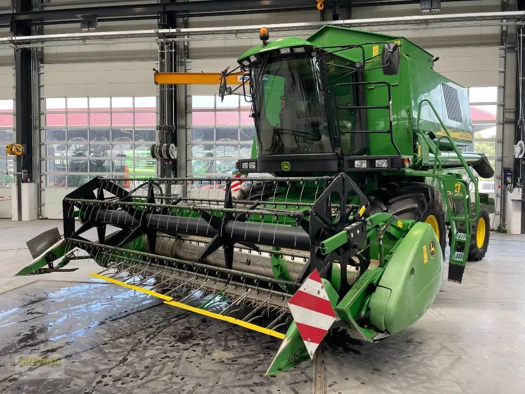 E-FARM: John Deere 1450 - Cosechadora - id PWQ9DCL - 57.500 € - Año: 2007 - Horas: 2820,Potencia del motor: 205,Alemania
