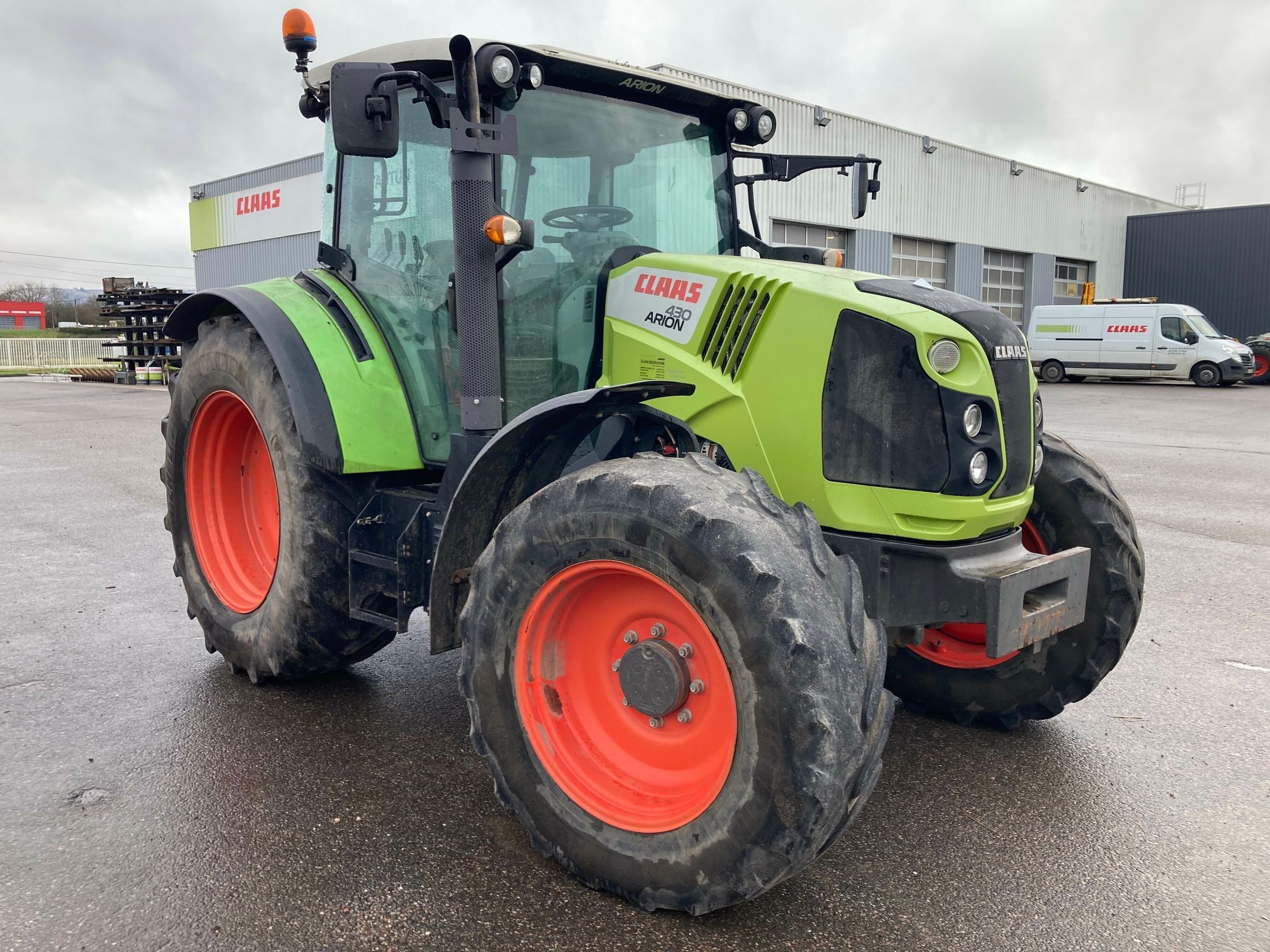 E-FARM: Claas Arion 430 - Traktor - id JTLAIYN - 49.500 € - Baujahr: 2016 - Abgelesene Motorstunden: 4.073,Motorleistung (PS): 110,Frankreich