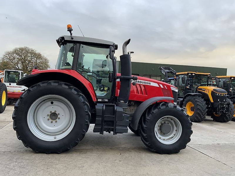 Massey Ferguson 7620 Dyna-6 Tractor €45,853