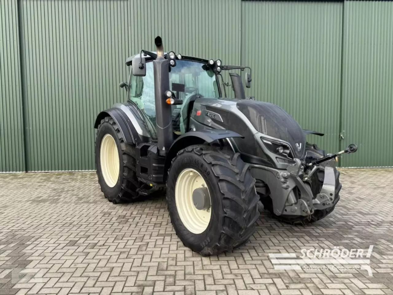 Valtra T 174 EA Tractor €66,885