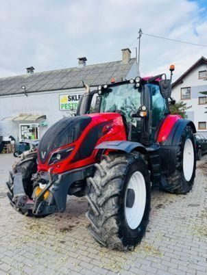 Valtra t194 versu twin trac Tractor €71,209