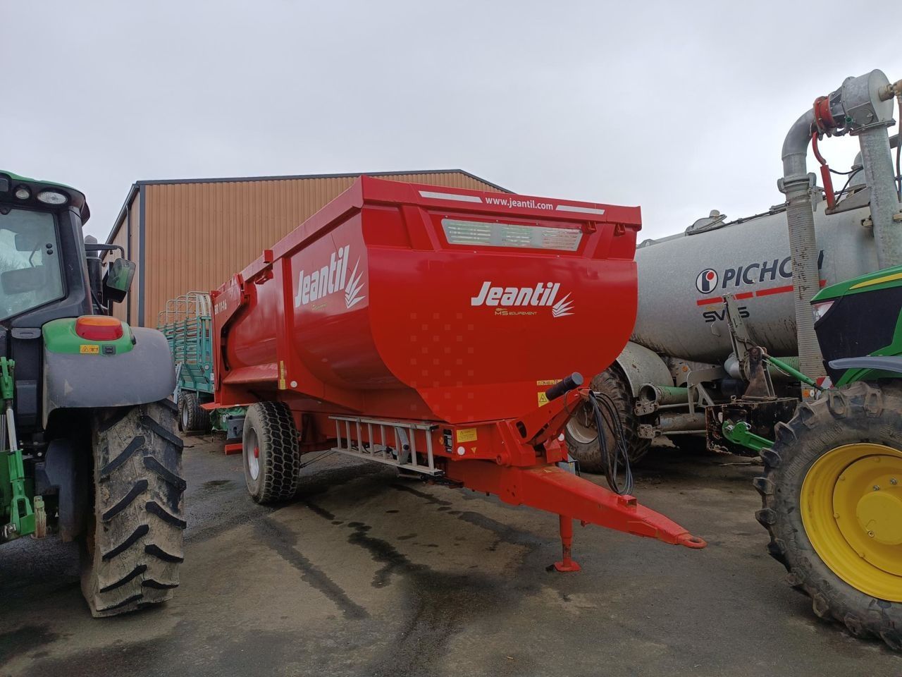 E-FARM: Jeantil br 11.16 - Benne - id 4ZTWFHP - 16 000 € - Année: 2022 - France