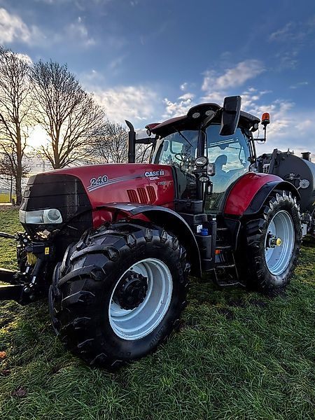 Case IH Puma 240 CVX Tractor 85.000 €
