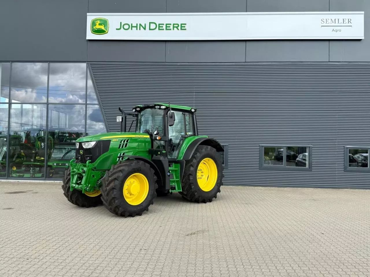 E-FARM: John Deere 6155 M - Τρακτέρ - id HCT1ITJ - 122.245 € - Χρονία: 2023 - Μετρητής ωρών: 35,Ισχύς κινητήρα: 155,Δανία