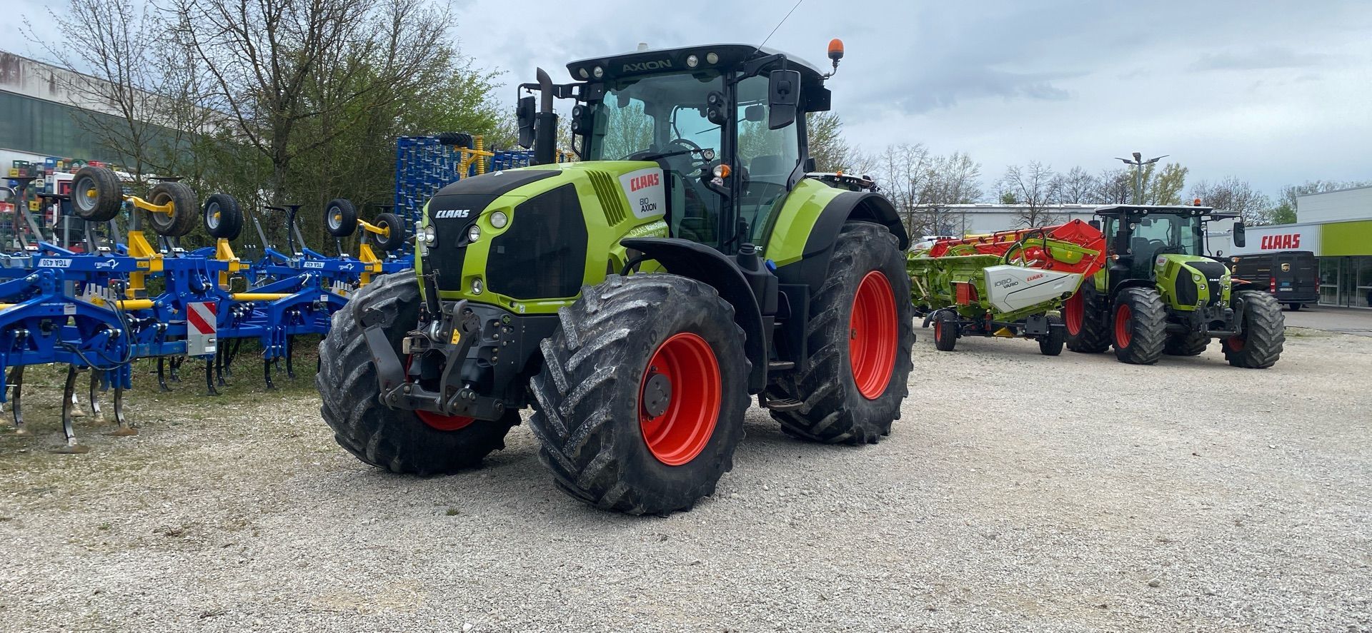E-FARM: Claas Axion 810 - Tractor - id 8HMFBTD - 79.500 EUR - Anul: 2019 - Citeste ore: 5.000,Muterea motorului: 200,Germania