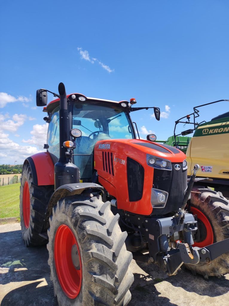 E-FARM: Kubota M7131 - Tracteur - id AJSA82N - 48 000 € - Année: 2017 - Lecture du nombre d'heure: 2 960,Puissance du moteur (chevaux): 135,France