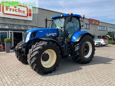 E-FARM: New Holland T7.270 - Tractor - id TSBUSYC - €67,750 - Year of construction: 2015 - Engine hours: 8,345,Engine power (HP): 270,Germany