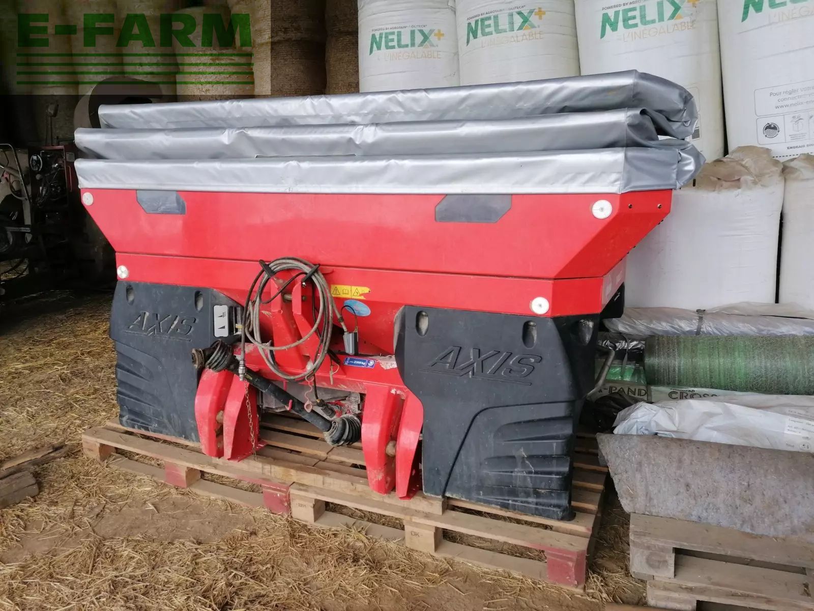 Kuhn axis202m Fertiliser spreader €8,200