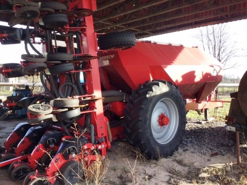 HORSCH Maestro 12 SW drill €84,000