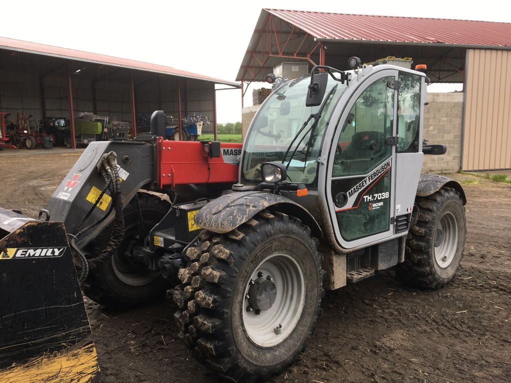 E-FARM: Massey Ferguson th 7038 efficient - Ładowacz teleskopowy - id 5YDPKCN - 90 000 € - Rok produkcji: 2023 - Motogodziny: 950,Francja