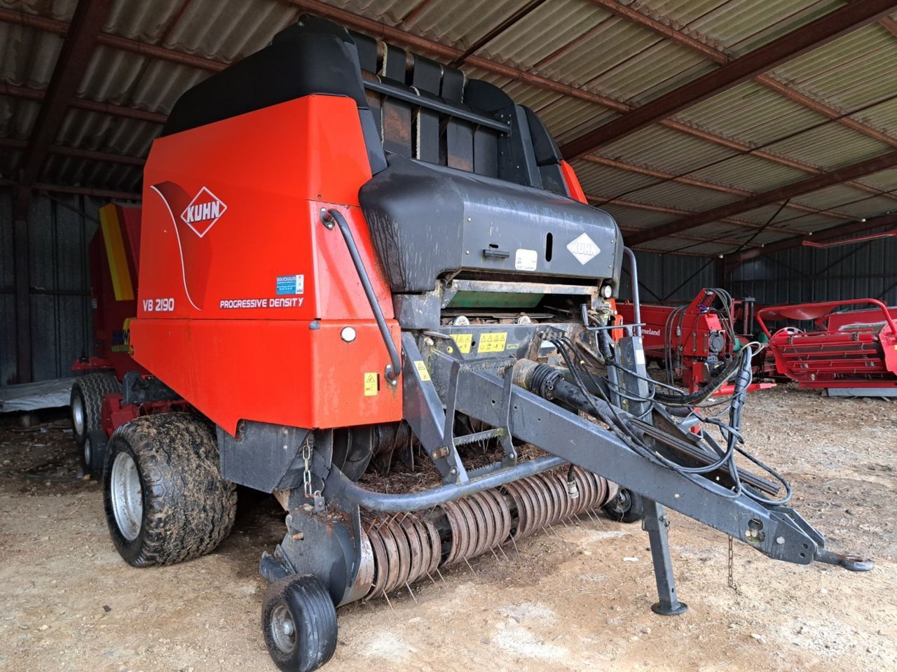 E-FARM: Kuhn VB 2190 - Baler - id CKQDINF - €15,000 - Year of construction: 2009 - Total number of bales produced: 15,500,France