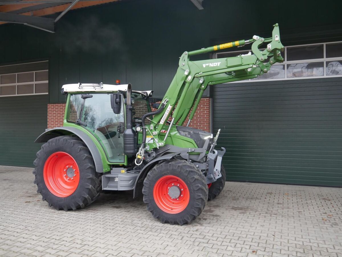 Fendt 211 S Vario Profi Tractor €103,000