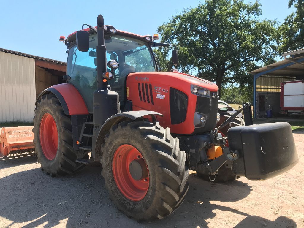 E-FARM: Kubota m7 153 premium - Tractor - id I6KYSM1 - €74,000 - Year of construction: 2021 - Engine hours: 1,950,Engine power (HP): 150,France