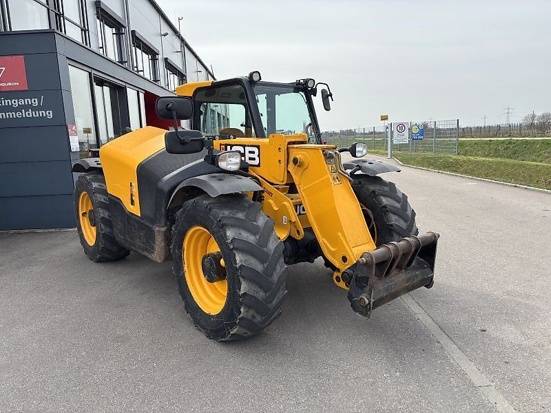 E-FARM: JCB 527-58 AGRI - Chargeur télescopique  - id JSNXJMX - 48 000 € - Année: 2020 - Lecture du nombre d'heure: 4 790,Puissance du moteur (chevaux): 110,Allemagne