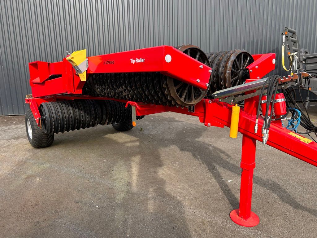 HE-VA tip-roller hd 9.50m Prasy i wały 24 500 €