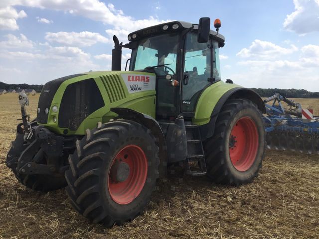 Claas Axion 820 Traktor