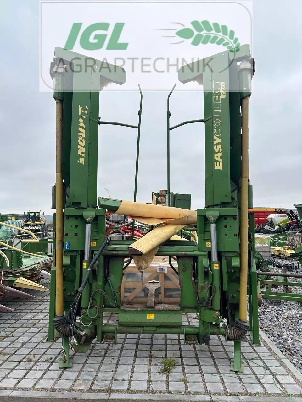 E-FARM: Krone easycollect 7500 - Cabezal - id 1BM1LDE - 9700 € - Año: 2008 - Alemania