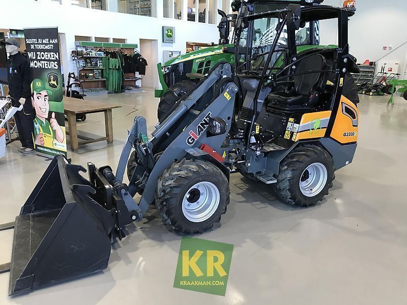 E-FARM: Giant g2200e #24738 - Minipala compatta - id 993YE9Z - 45.000 € - Paesi Bassi