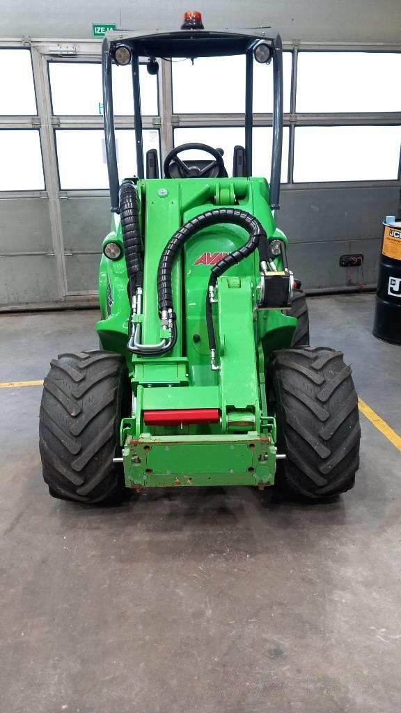 E-FARM: Avant 635 - Chargeuse sur pneus - id UCEFQYT - 37 600 € - Année: 2022 - Lecture du nombre d'heure: 15,Lettonie