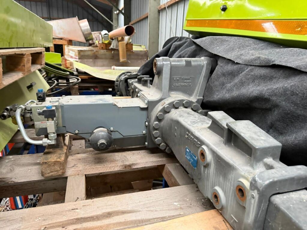Claas claas allradachse 50 bolzen neu für lexion / tuc Piesa 19.500 EUR