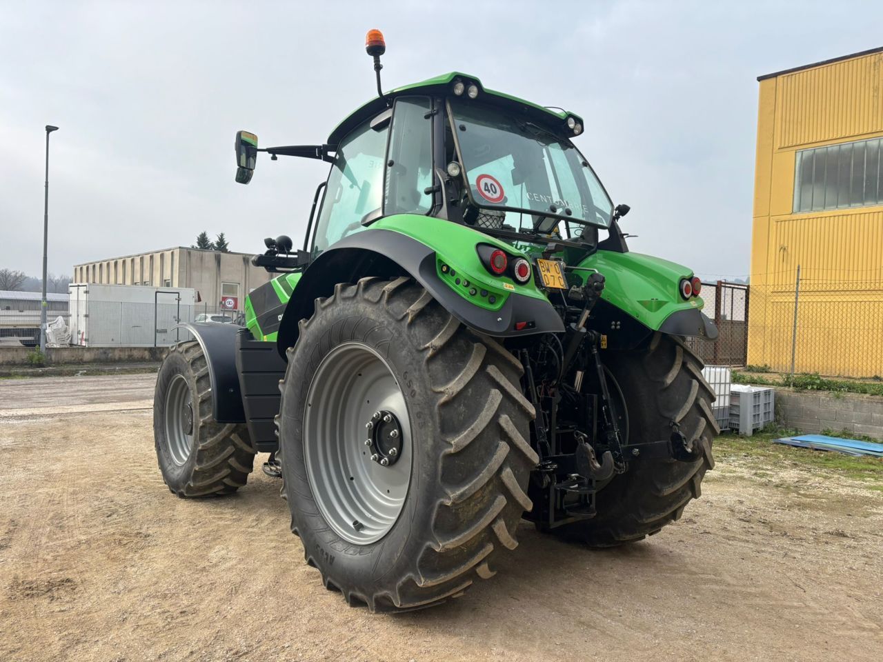 Deutz-Fahr AgroTron 6215 Tractor
