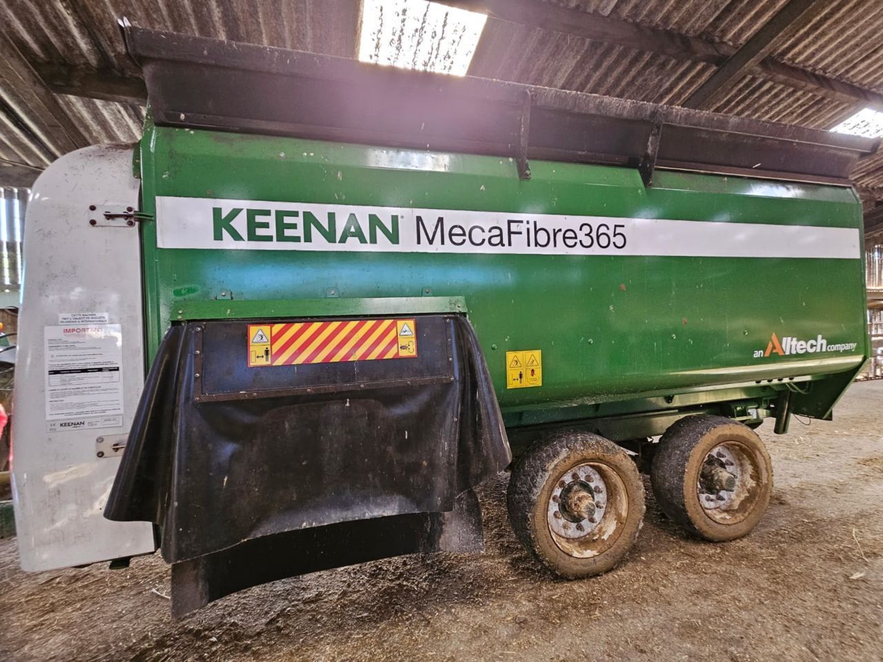 KEENAN meca fibre 365 Przyczepa do mieszania paszy 15 000 €