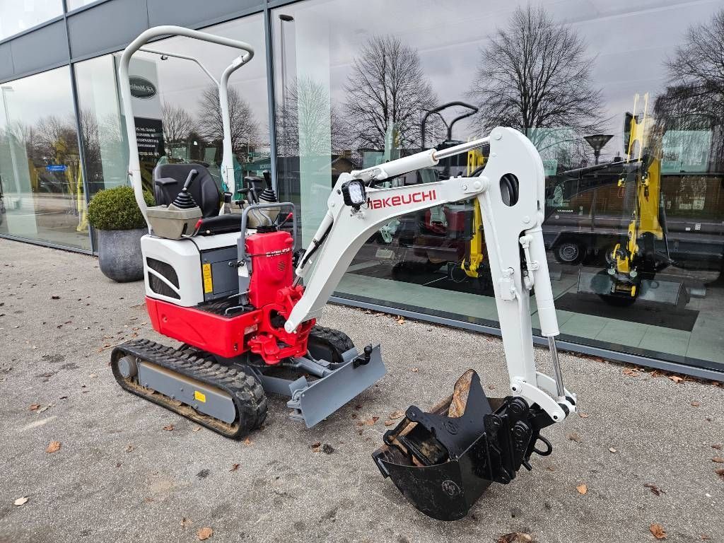 Takeuchi tb 210 r Mini-pelle 11 906 €