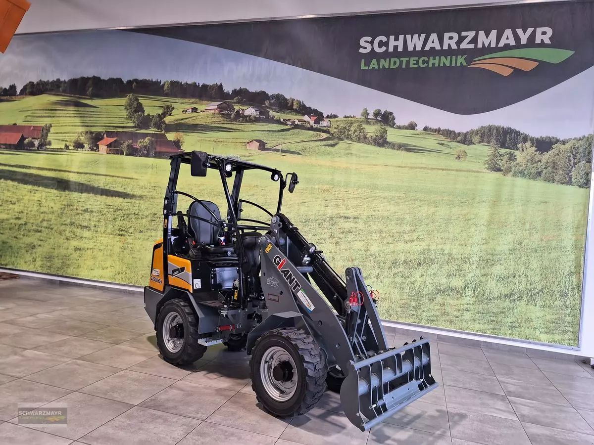E-FARM: Giant g2200 hd+ - Chargeuse à roues téléguidée - id KCYNSLT - Année: 2023 - Puissance du moteur (chevaux): 26,Autriche