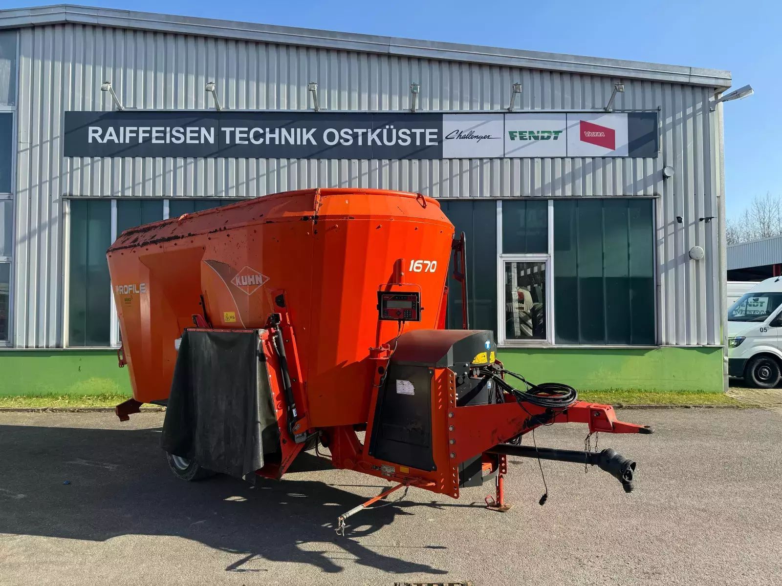 E-FARM: Kuhn futtermischwagen 1670 - Futtermischwagen - id VTPNPVJ - 17.000 € - Baujahr: 2016 - Deutschland
