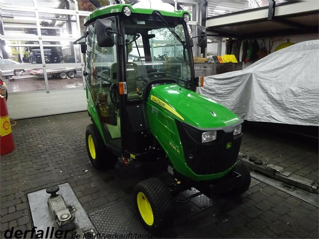 John Deere 1026 R Tractor €18,900